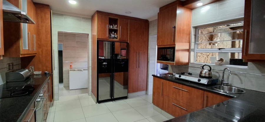 6 Bedroom Property for Sale in Haven Hills Eastern Cape